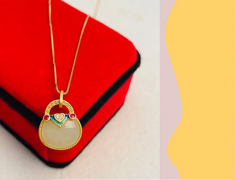 和田玉项链，怎么买？